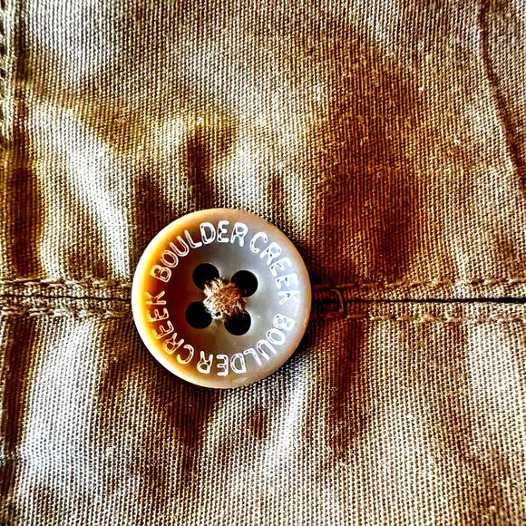 Boulder Creek Trading Co. VTG Tan Mens Button Up Shirt 4XLT w/ Epaulets. - Picture 8 of 12